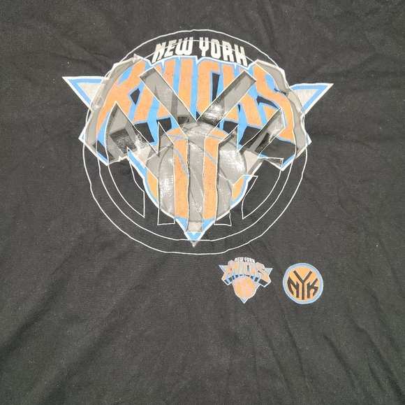 NY Knicks Logo T-Shirt - Picture 2 of 6